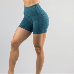Alphalete Revival shorts dress blue